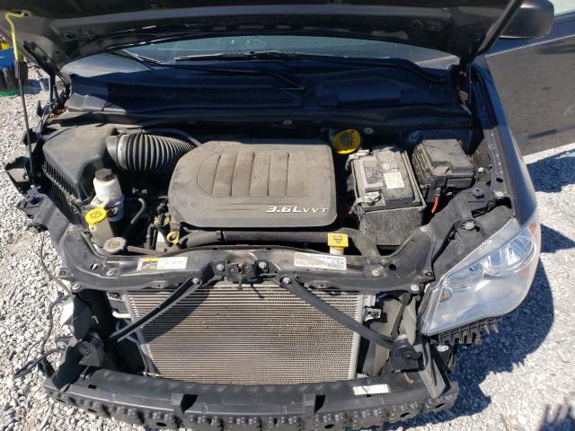 2C4RDGBG1JR134702 - 2018 DODGE GRAND CARA SE GRAY photo 12