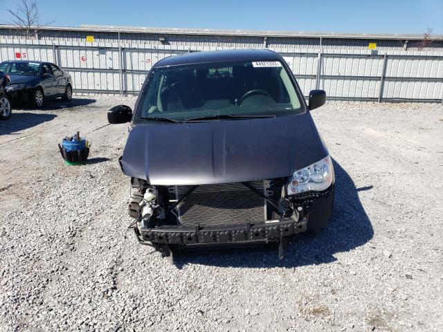 2C4RDGBG1JR134702 - 2018 DODGE GRAND CARA SE GRAY photo 5