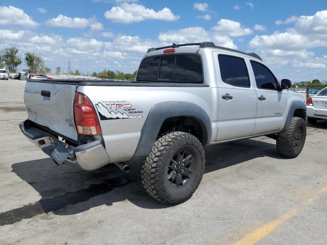 5TEJU62N08Z536155 - 2008 TOYOTA TACOMA DOUBLE CAB PRERUNNER SILVER photo 3
