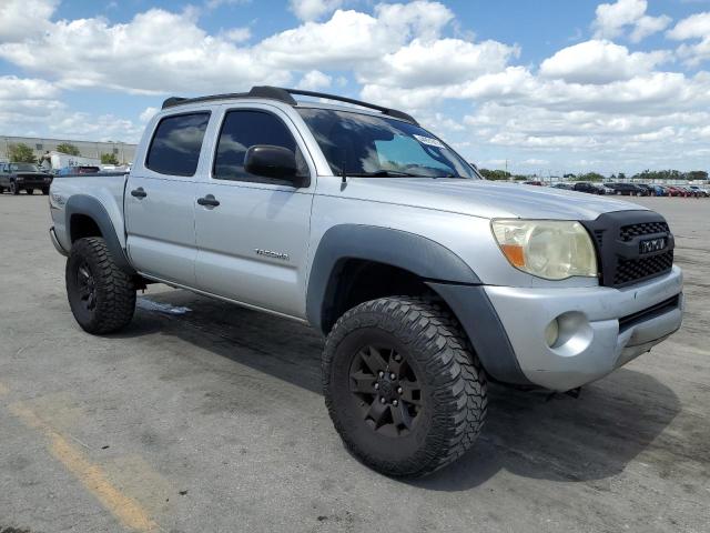 5TEJU62N08Z536155 - 2008 TOYOTA TACOMA DOUBLE CAB PRERUNNER SILVER photo 4