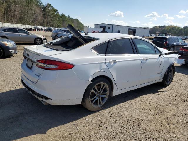 3FA6P0LUXHR382236 - 2017 FORD FUSION SE HYBRID WHITE photo 3