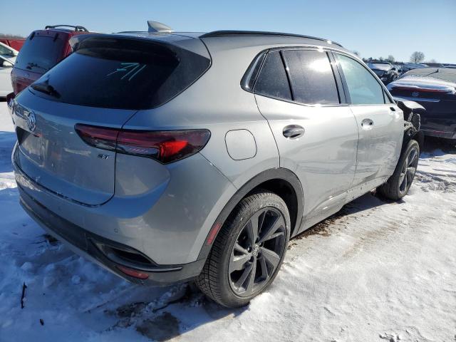 LRBFZMR49PD063502 - 2023 BUICK ENVISION PREFERRED ვერცხლისფერი ფოტო 3