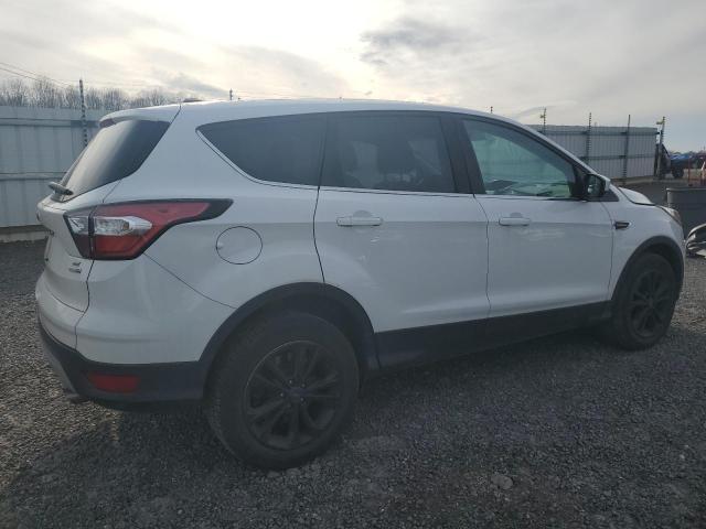 1FMCU9G91HUA51484 - 2017 FORD ESCAPE SE WHITE photo 3