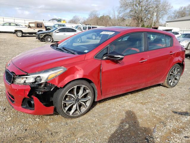 3KPFN5A3XHE139217 - 2017 KIA FORTE EX RED photo 1