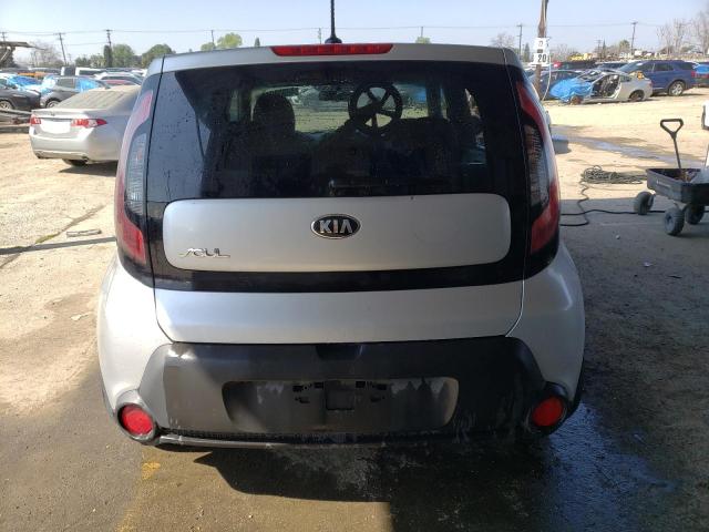 KNDJN2A26E7725960 - 2014 KIA SOUL SILVER photo 6