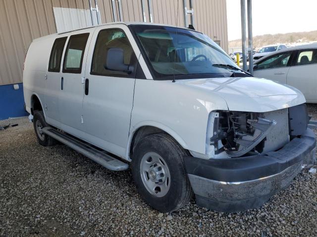 1GCWGAFP4P1125586 - 2023 CHEVROLET EXPRESS G2 WHITE photo 4