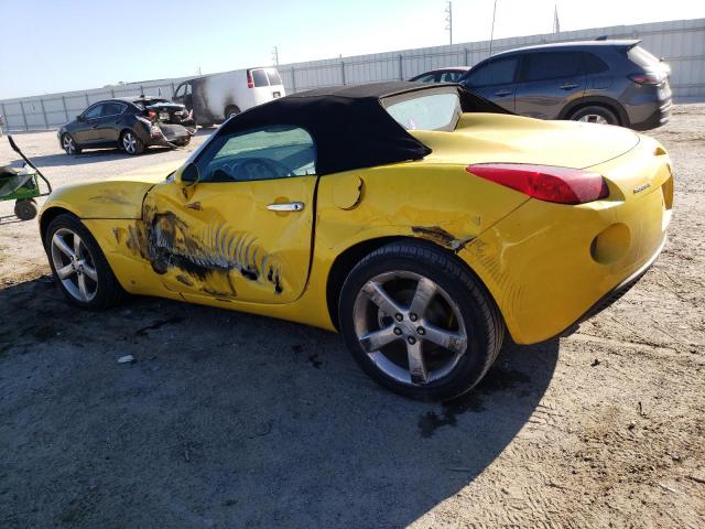 1G2MB35B17Y140386 - 2007 PONTIAC SOLSTICE YELLOW photo 2