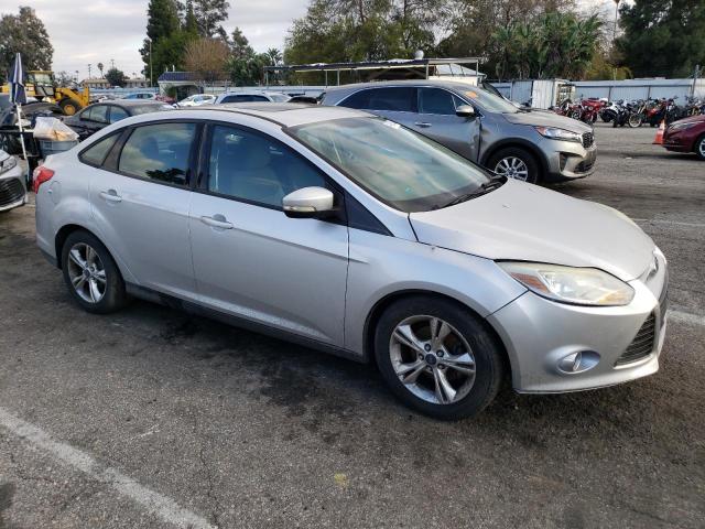 1FADP3F23EL277129 - 2014 FORD FOCUS SE SILVER photo 4