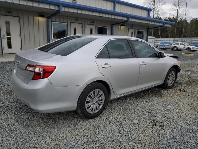 4T1BF1FK5EU446355 - 2014 TOYOTA CAMRY L SILVER photo 3