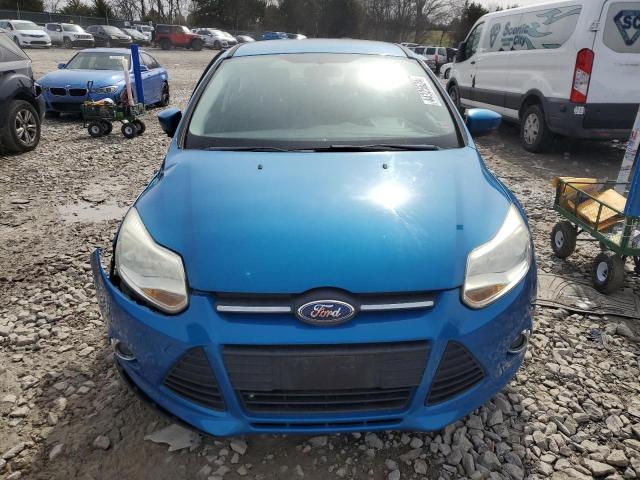 1FAHP3K29CL226030 - 2012 FORD FOCUS SE BLUE photo 5