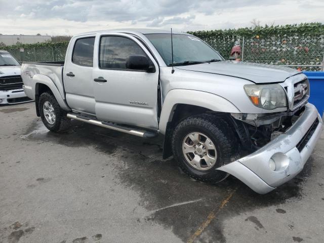 3TMJU62N39M087455 - 2009 TOYOTA TACOMA DOUBLE CAB PRERUNNER SILVER photo 4