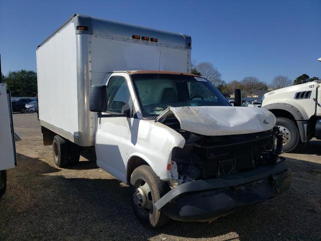 1GBHG31C391177629 - 2009 CHEVROLET EXPRESS G3 WHITE photo 4