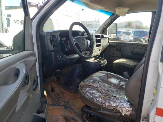 1GBHG31C391177629 - 2009 CHEVROLET EXPRESS G3 WHITE photo 8