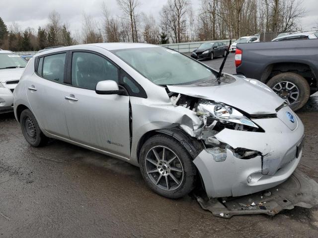 1N4BZ0CP9HC310929 - 2017 NISSAN LEAF S SILVER photo 4