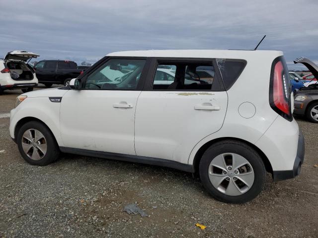 KNDJN2A26G7392601 - 2016 KIA SOUL WHITE photo 2