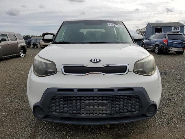 KNDJN2A26G7392601 - 2016 KIA SOUL WHITE photo 5