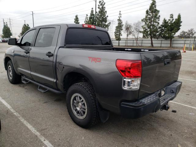 5TFDY5F10DX311223 - 2013 TOYOTA TUNDRA CREWMAX SR5 CHARCOAL photo 2