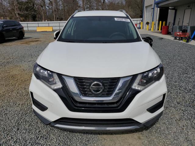 KNMAT2MT9JP553833 - 2018 NISSAN ROGUE S WHITE photo 5