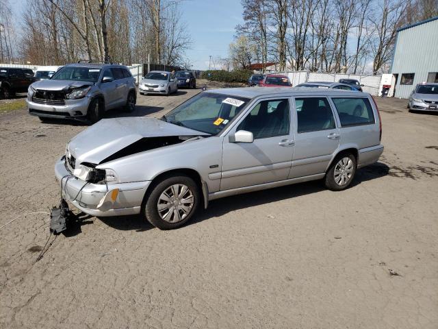 YV1LW5576W2476369 - 1998 VOLVO V70 SILVER photo 1