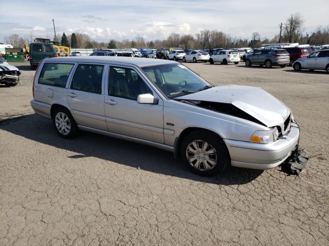 YV1LW5576W2476369 - 1998 VOLVO V70 SILVER photo 4