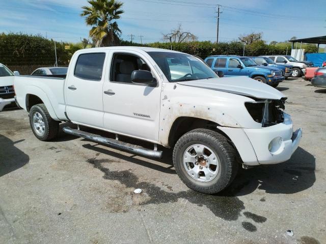 5TEKU72NX6Z204408 - 2006 TOYOTA TACOMA DOUBLE CAB PRERUNNER LONG BED WHITE photo 4