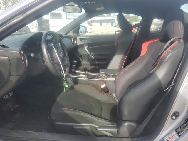 JF1ZNAA16F9713243 - 2015 TOYOTA SCION FR-S ვერცხლისფერი ფოტო 7