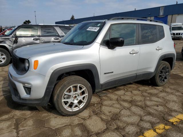 ZACNJBBB6KPK69370 - 2019 JEEP RENEGADE LATITUDE SILVER photo 1