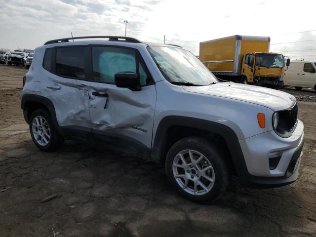 ZACNJBBB6KPK69370 - 2019 JEEP RENEGADE LATITUDE SILVER photo 4