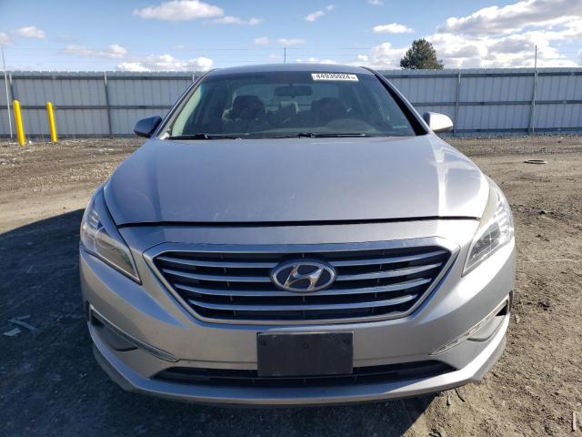 5NPE24AF9FH156320 - 2015 HYUNDAI SONATA SE SILVER photo 5