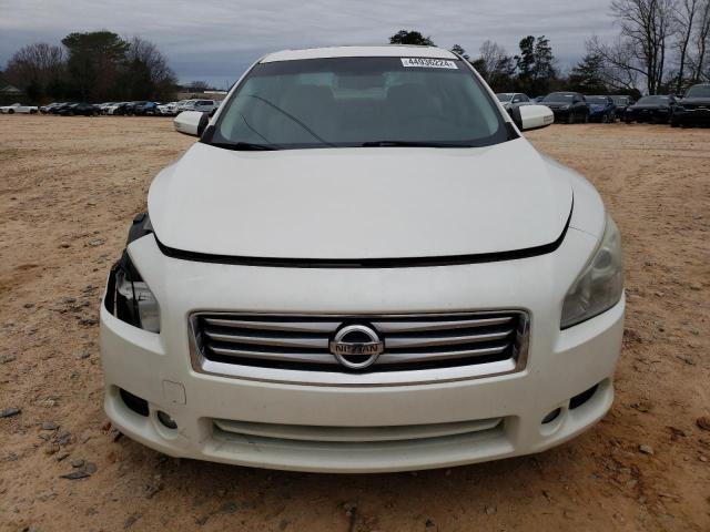 1N4AA5AP9DC820565 - 2013 NISSAN MAXIMA S WHITE photo 5