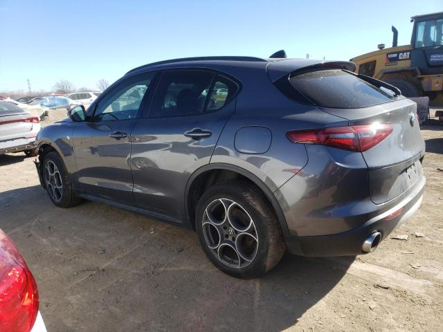 ZASFAKPN9J7B69731 - 2018 ALFA ROMEO STELVIO SPORT Grau Foto 2