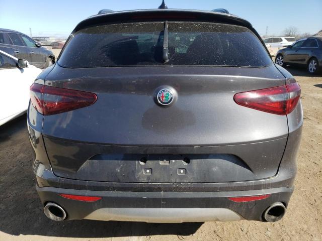 ZASFAKPN9J7B69731 - 2018 ALFA ROMEO STELVIO SPORT Grau Foto 6
