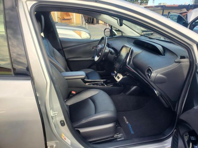 JTDKARFP9H3006159 - 2017 TOYOTA PRIUS PRIM 灰色 照片 5