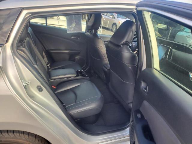 JTDKARFP9H3006159 - 2017 TOYOTA PRIUS PRIM 灰色 照片 6