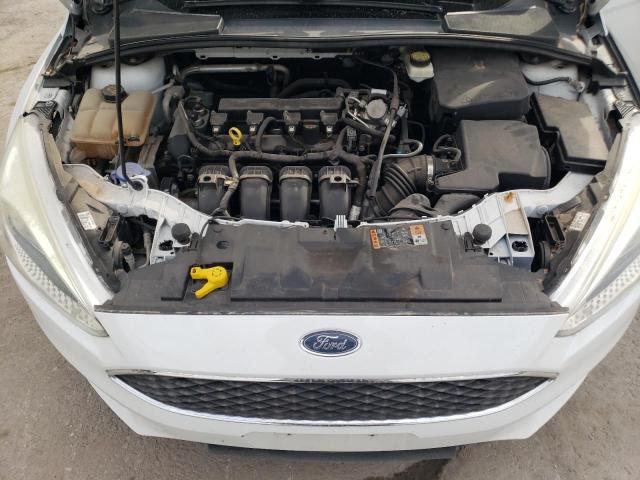 1FADP3K24JL327147 - 2018 FORD FOCUS SE WHITE photo 11