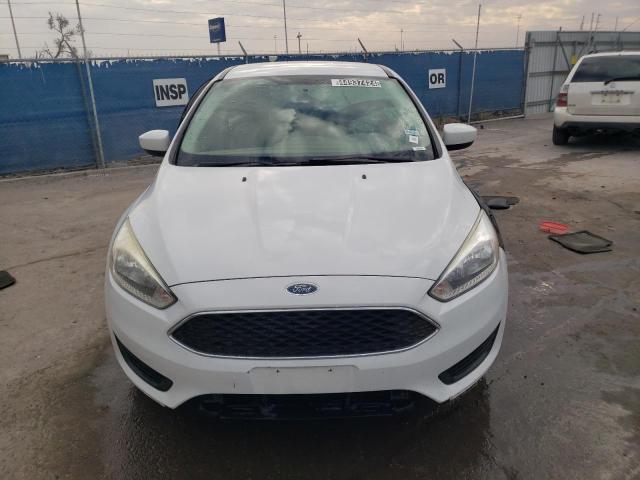 1FADP3K24JL327147 - 2018 FORD FOCUS SE WHITE photo 5