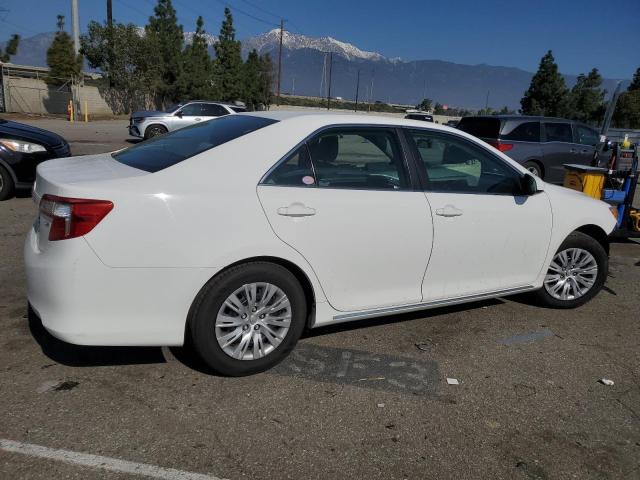 4T4BF1FK8ER404056 - 2014 TOYOTA CAMRY L WHITE photo 3