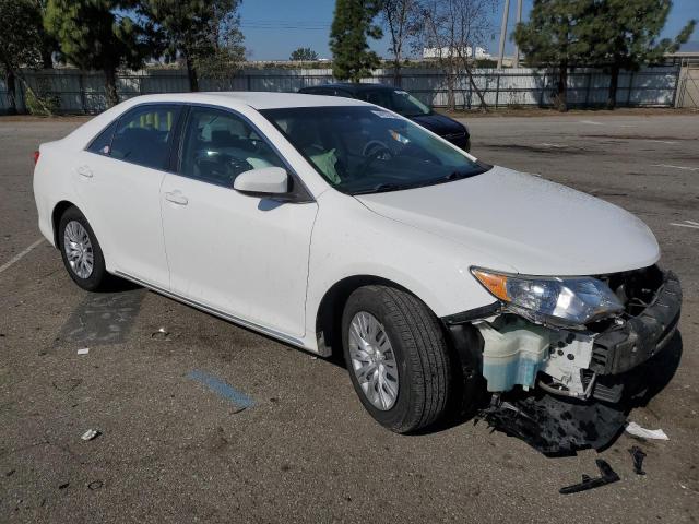 4T4BF1FK8ER404056 - 2014 TOYOTA CAMRY L WHITE photo 4