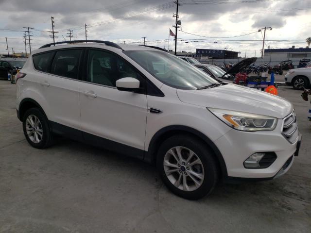 1FMCU0GD8HUA82974 - 2017 FORD ESCAPE SE WHITE photo 4