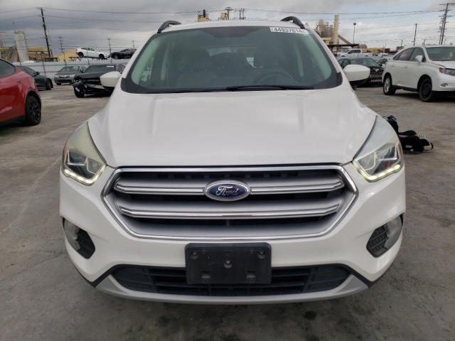 1FMCU0GD8HUA82974 - 2017 FORD ESCAPE SE WHITE photo 5