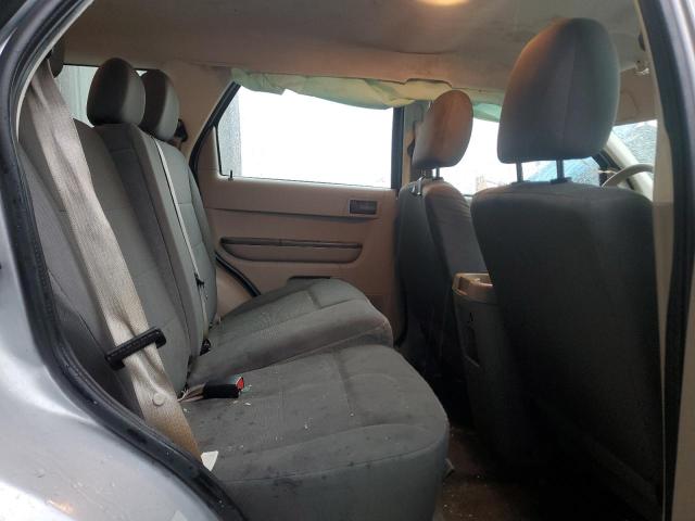 1FMCU0C7XCKA22117 - 2012 FORD ESCAPE XLS SILVER photo 11