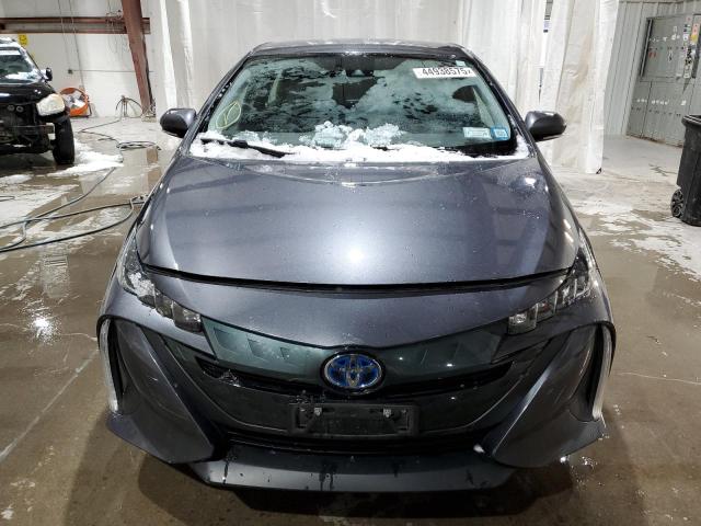 JTDKARFP6J3080239 - 2018 TOYOTA PRIUS PRIM 灰色 照片 5