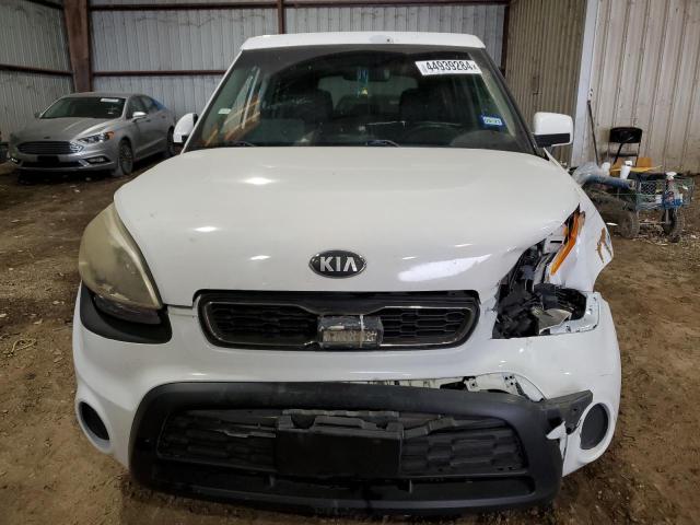 KNDJT2A50D7532332 - 2013 KIA SOUL WHITE photo 5