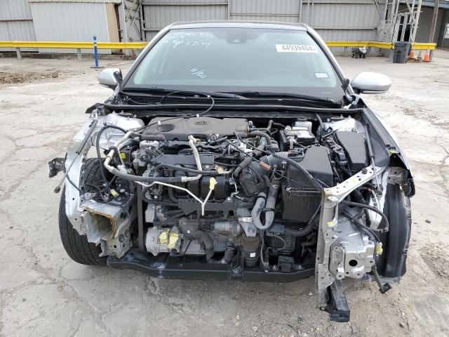 4T1F11AK7LU313567 - 2020 TOYOTA CAMRY XLE SILVER photo 5