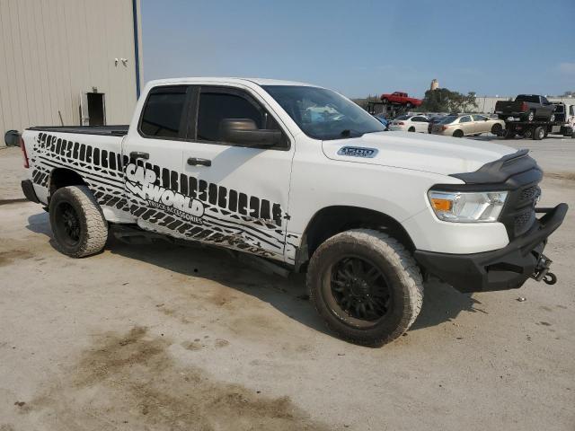 1C6RRECT6KN785833 - 2019 RAM 1500 TRADESMAN WHITE photo 4