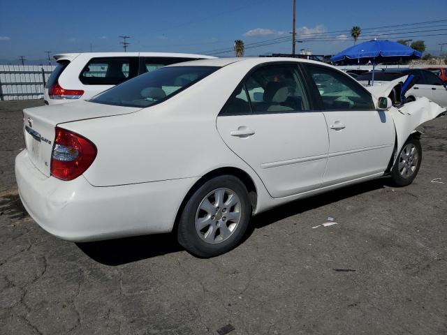 JTDBF32K120039433 - 2002 TOYOTA CAMRY LE WHITE photo 3