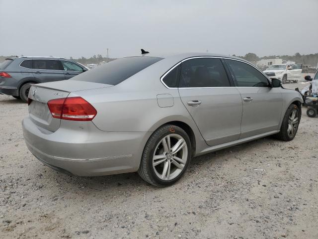 1VWCN7A39EC097296 - 2014 VOLKSWAGEN PASSAT SEL SILVER photo 3