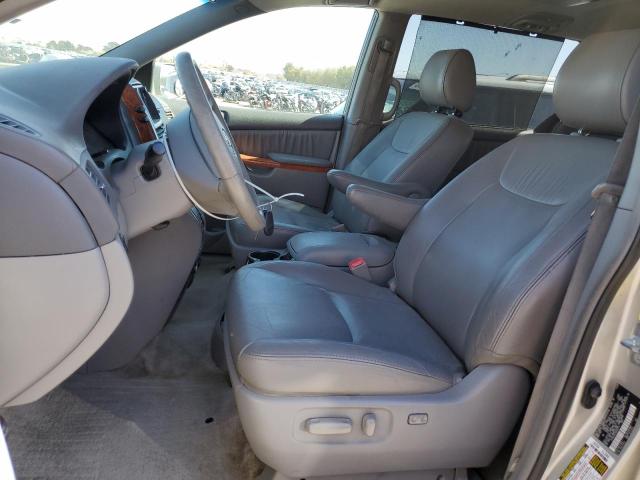 5TDYK4CC1AS334711 - 2010 TOYOTA SIENNA XLE SILVER photo 7