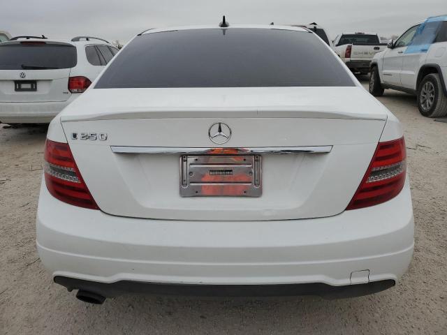 WDDGF4HB1EA919135 - 2014 MERCEDES-BENZ C 250 WHITE photo 6