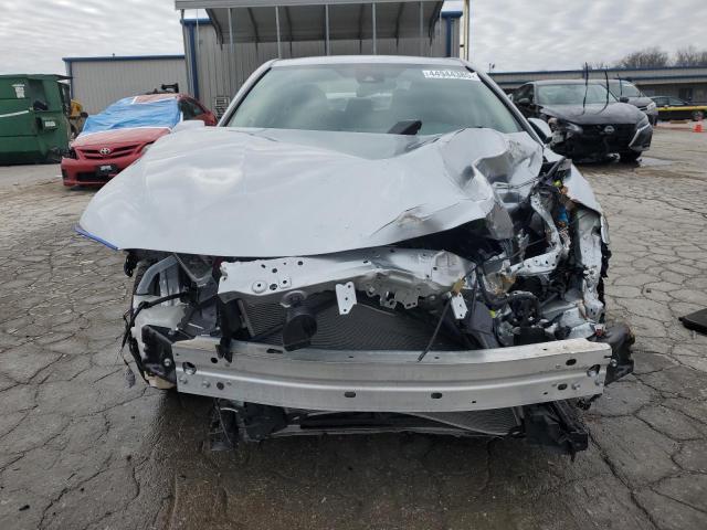 4T1G11AK8RU899032 - 2024 TOYOTA CAMRY SE NIGHT SHADE SILVER photo 5